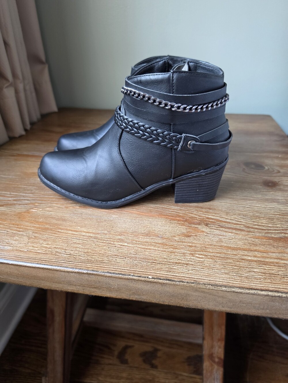 Women's 8 Black Ankle Boots with Braided & Chain Straps